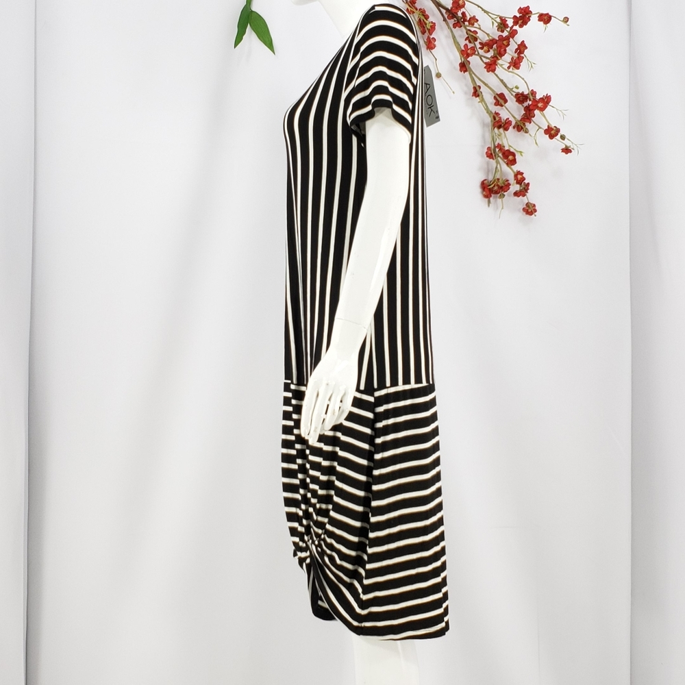 NWT Black & Ivory Striped Knit Midi Dress - Picture 3 of 9